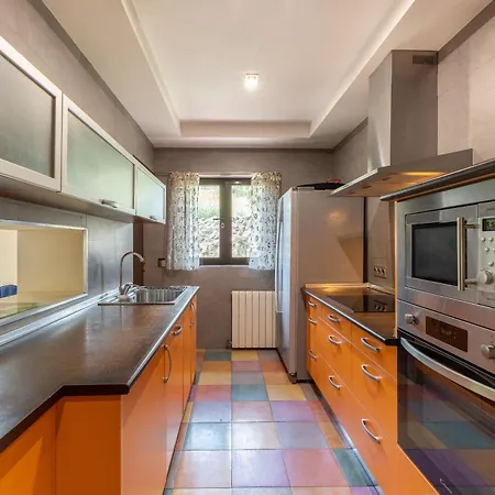 El Herren Del Abuelo Tatil Evi